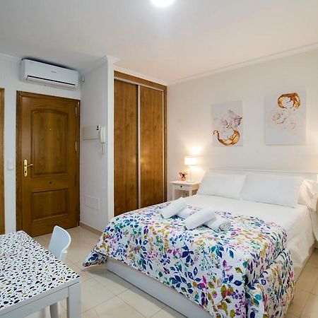 Apartamentos Amat - Only Adult - Playa El Bajondillo Τορρεμολίνος Εξωτερικό φωτογραφία