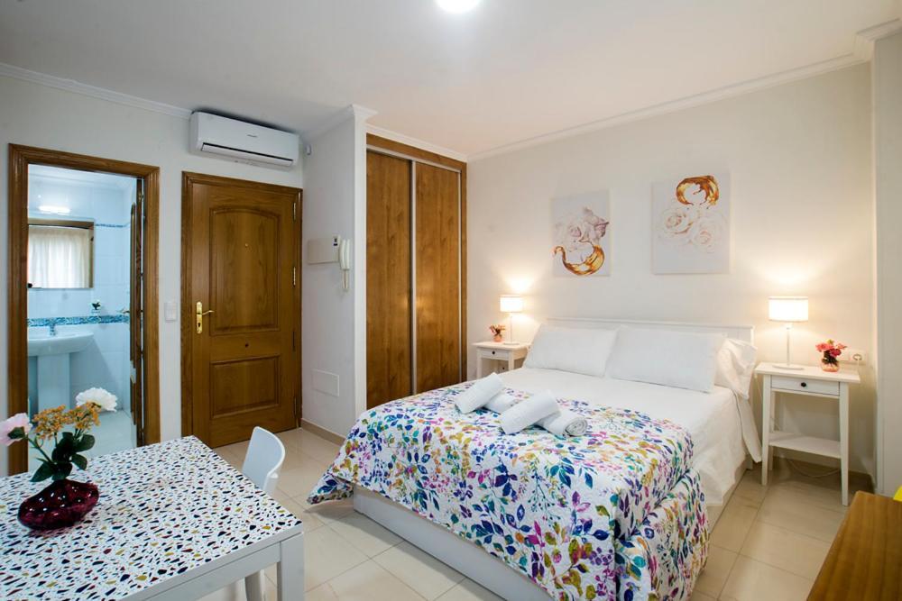 Apartamentos Amat - Only Adult - Playa El Bajondillo Τορρεμολίνος Εξωτερικό φωτογραφία