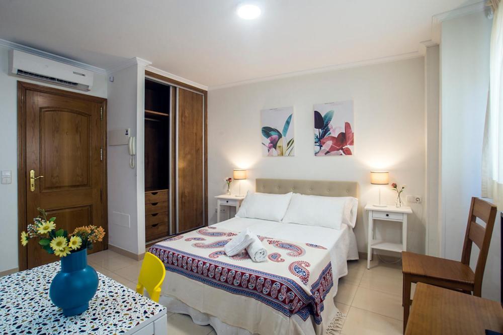 Apartamentos Amat - Only Adult - Playa El Bajondillo Τορρεμολίνος Εξωτερικό φωτογραφία