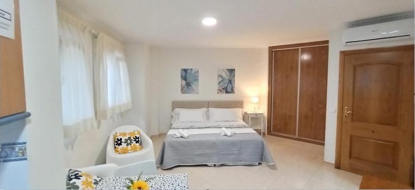 Apartamentos Amat - Only Adult - Playa El Bajondillo Τορρεμολίνος Εξωτερικό φωτογραφία